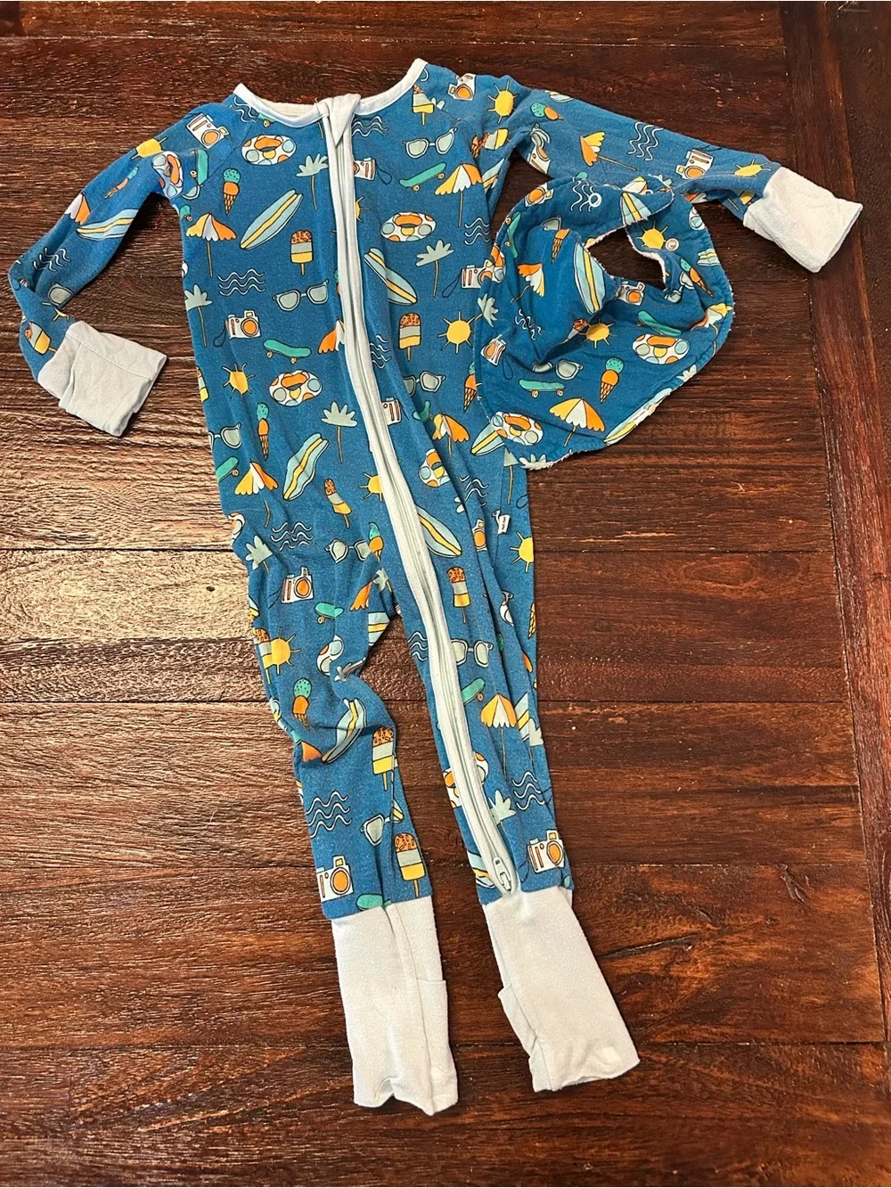 Little Sleepies Surf’s Up Bamboo Viscose Zippy- 12/18 months and Matching Bib